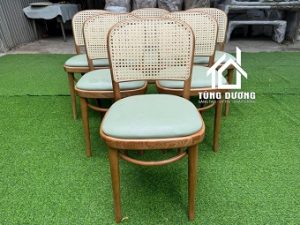 Ghế ăn gỗ Thonet 811 nệm 