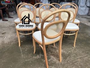 Ghế ăn Thonet 215r bọc nệm