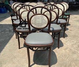 Ghế ăn Thonet 215r bọc nệm