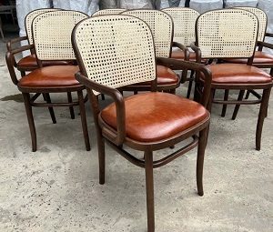 Ghế gỗ cafe Thonet 811 có tay tựa mây