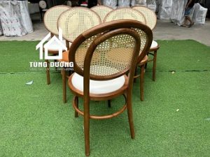 Ghế ăn gỗ Mirror Thonet nệm