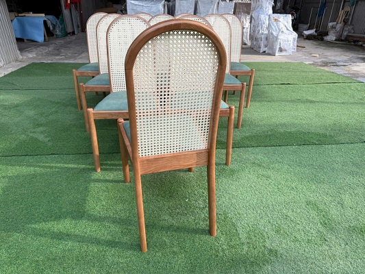 Ghế gỗ Depo